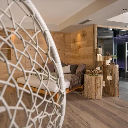 Cesa Edelweiss Living & * Campitello di Fassa