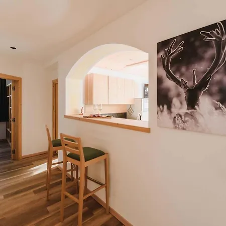 Cesa Edelweiss Living & Campitello di Fassa